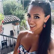 Laureata in lingue lettere e culture comparate spagnolo e cinese